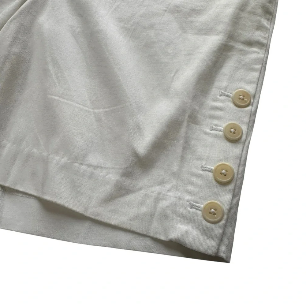 Talbots White Flat Front Shorts with Button Accents, Size 10